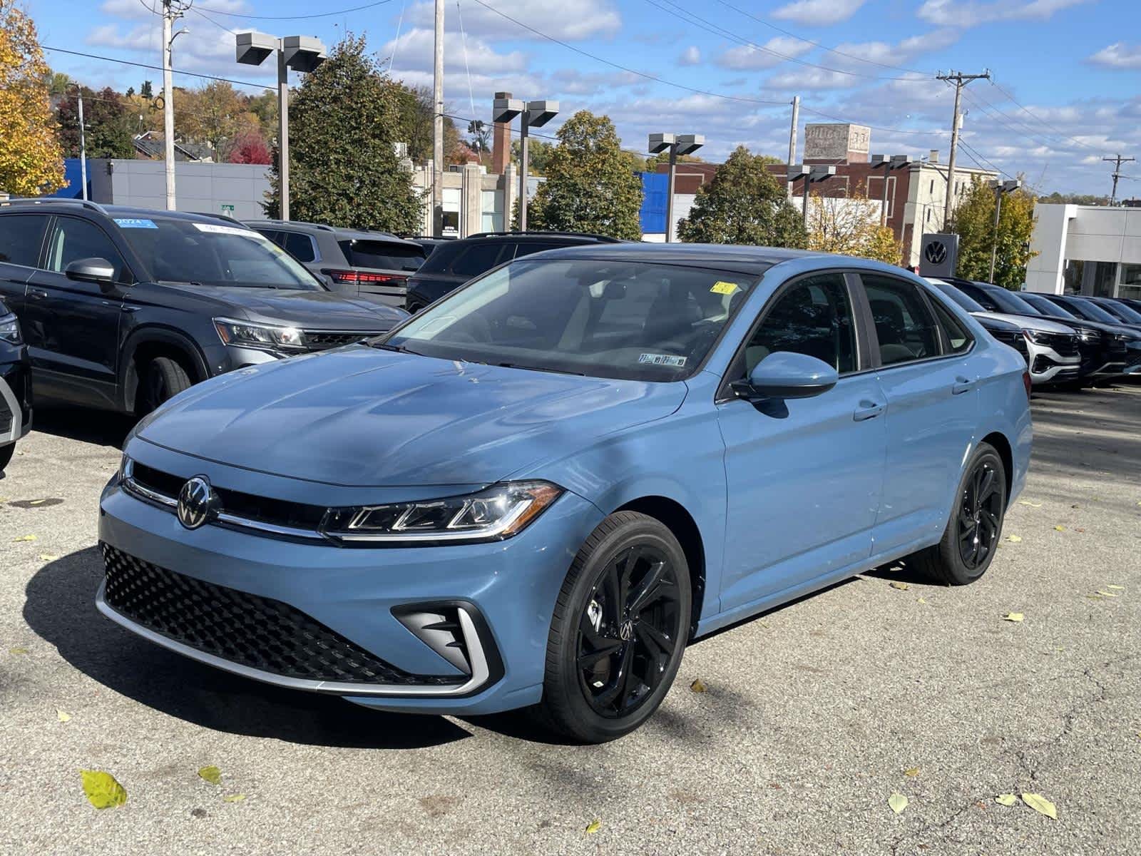 New 2027 MONTEREY BLUE PEARL Volkswagen SE image 11