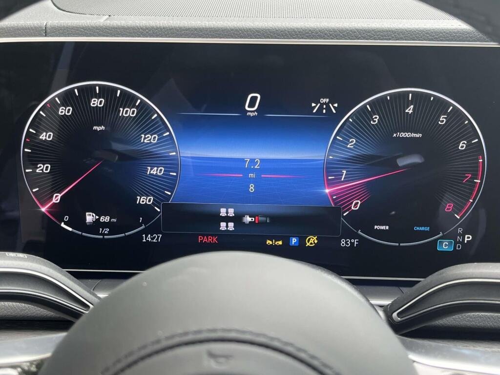 New 2026 MANUFAKTUR Signature Moonlight White Magno Mercedes-Benz GLS 450 image 3