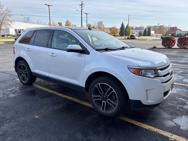 Used 2014 White Ford SEL image 2