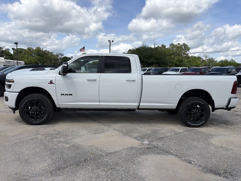 New 2026 Bright White Clear-Coat Exterior Paint Ram Laramie image 3