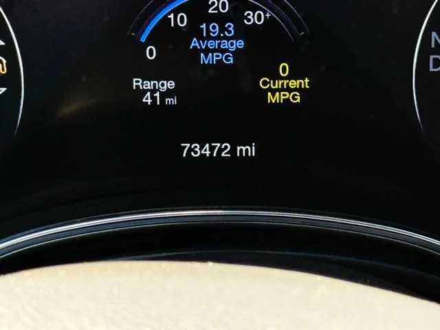 Used 2019 Sting Gray Clearcoat Jeep Laredo image 4