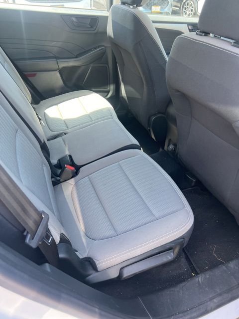 Used 2022 White Ford S image 6