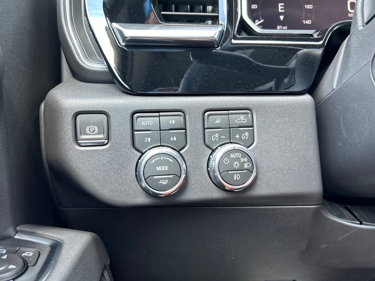 2026 GMC Sierra 1500 SLT - Photo 15