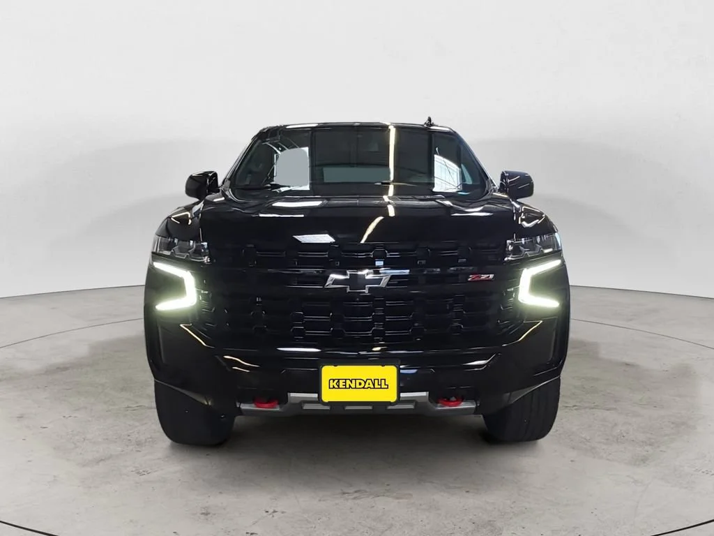 Used 2023 Black Chevrolet Z71 image 2