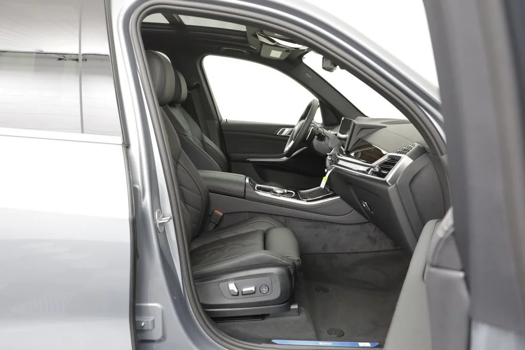 New 2026 SKYSCRAPER GREY BMW xDrive40i image 19