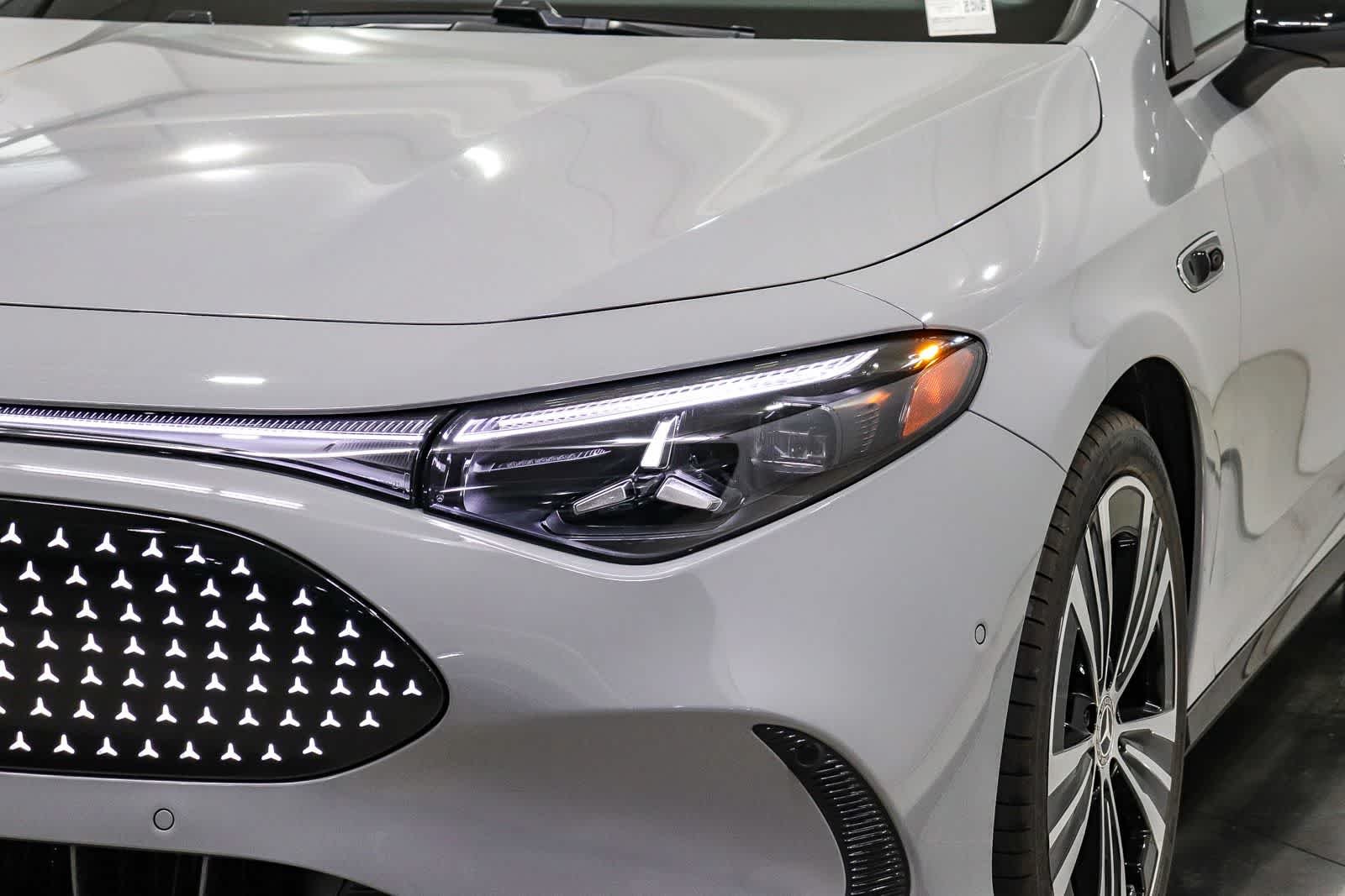 New 2027 MANUFAKTUR Alpine Grey Mercedes-Benz CLA 250+ Electric image 7