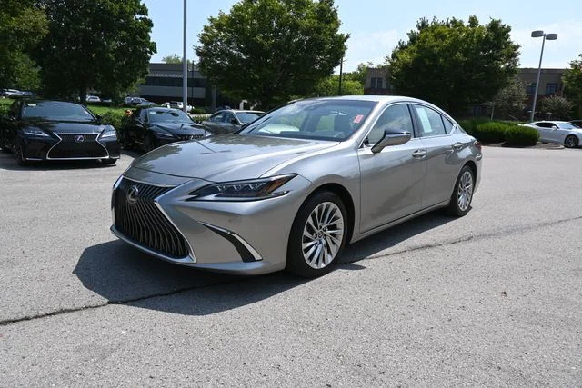 Used 2019 Silver Lexus 350 Ultra Luxury image 11