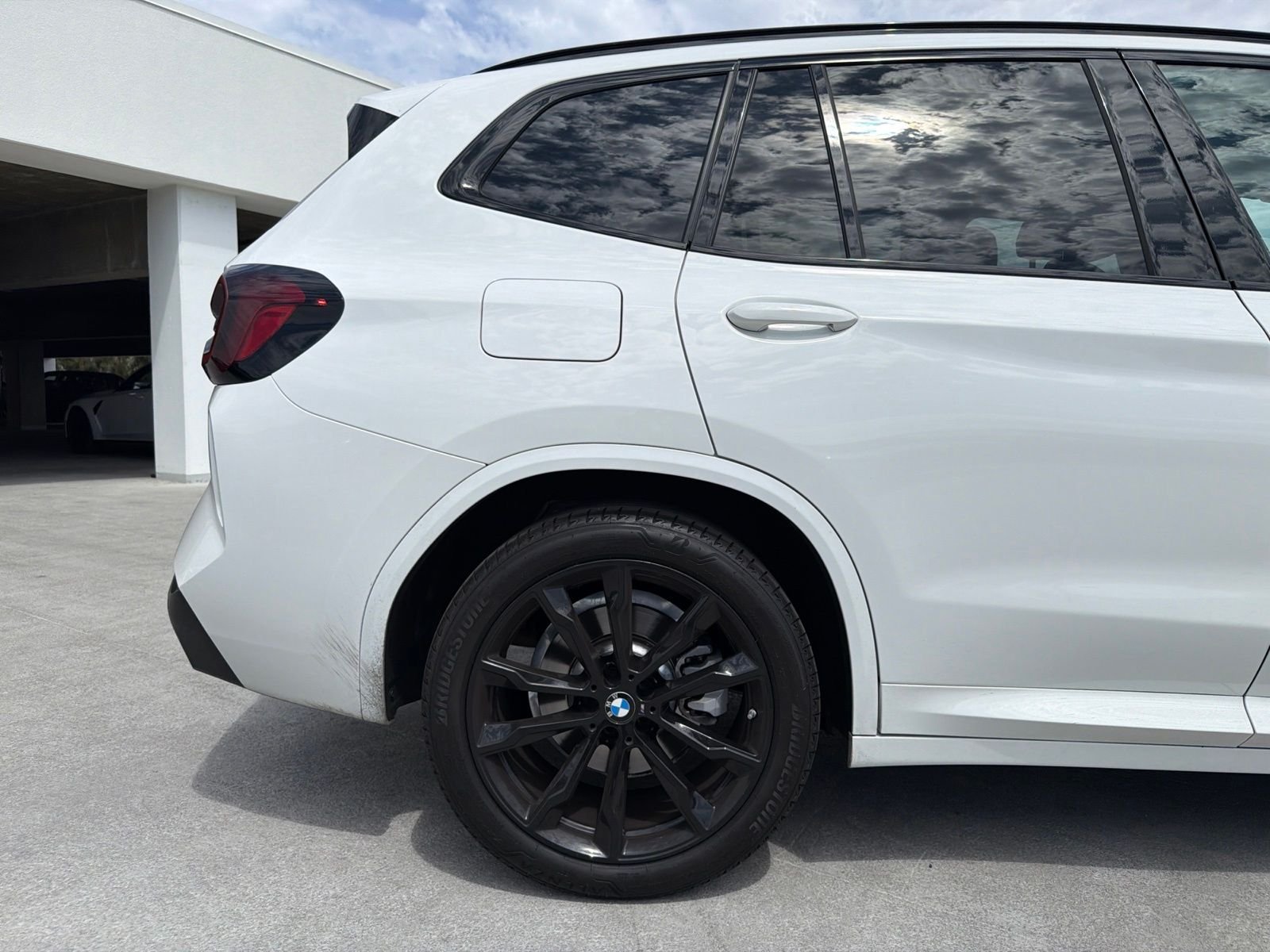 Certified Used 2023 Alpine White BMW sDrive30i image 5