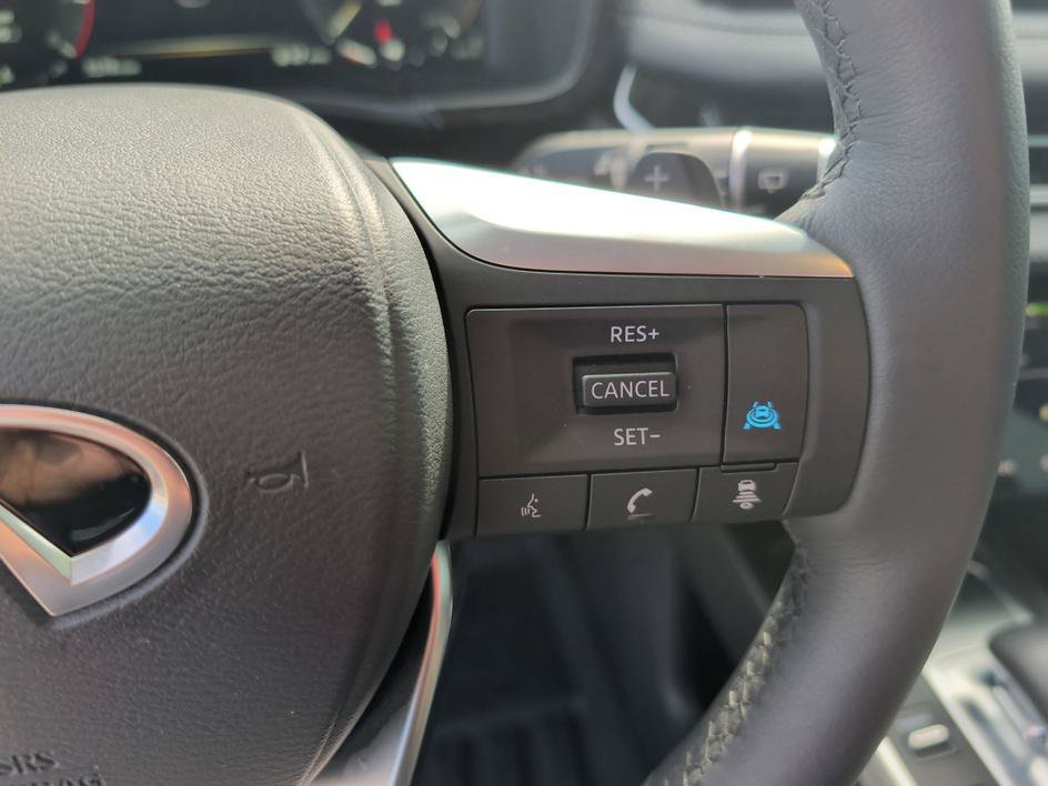 Certified Used 2026 Mineral Black INFINITI LUXE image 20