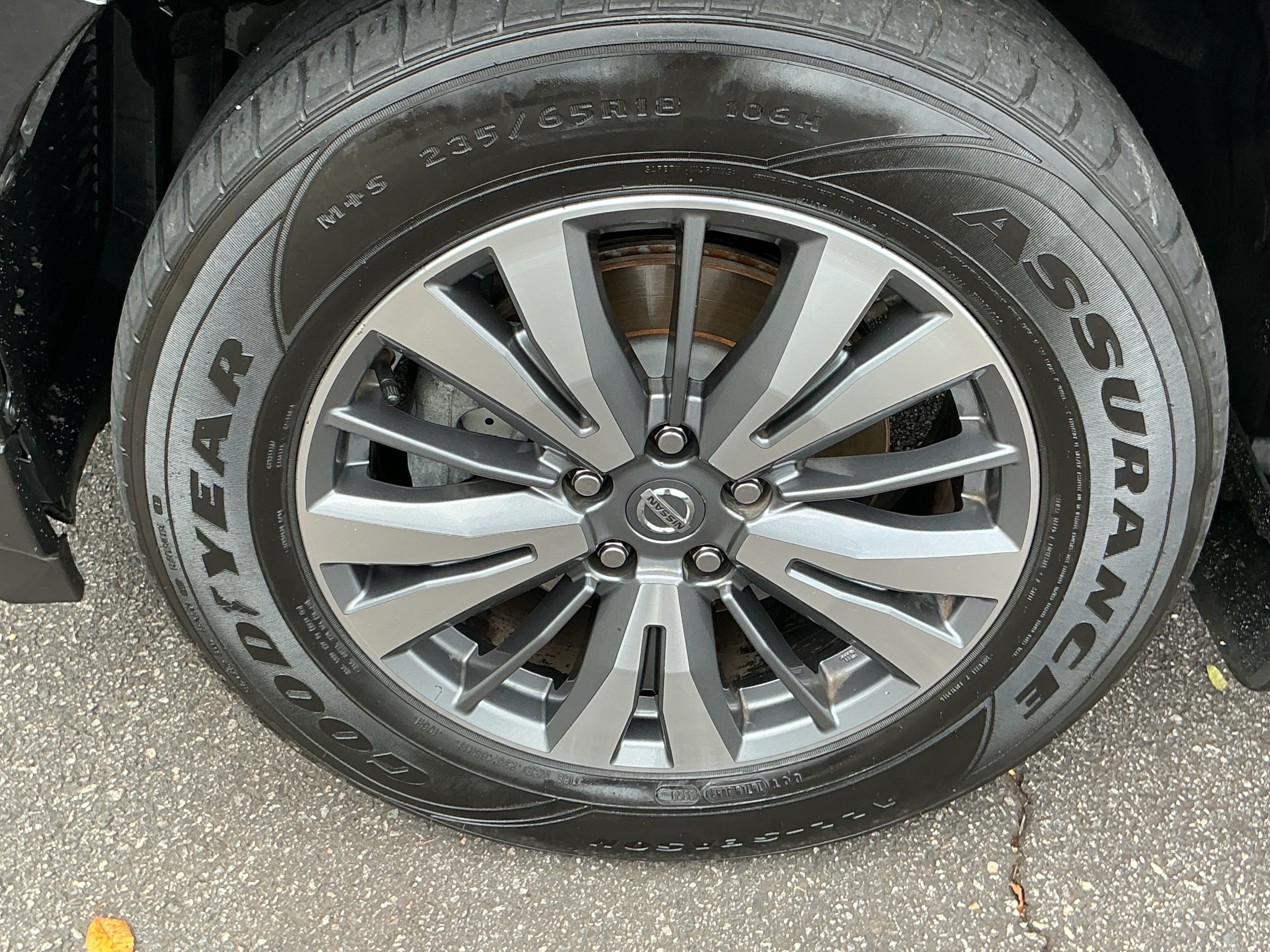Used 2020 Magnetic Black Pearl Nissan S image 8