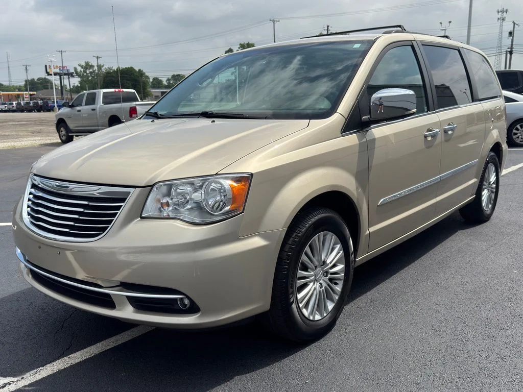 Used 2015 Chrysler Town & Country Touring-L with VIN 2C4RC1CG5FR619219 for sale in Troy, OH