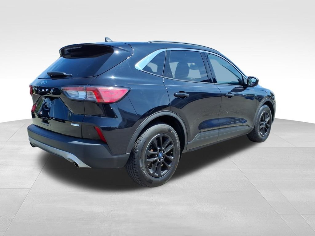 Used 2020 Black Metallic Ford SE image 21