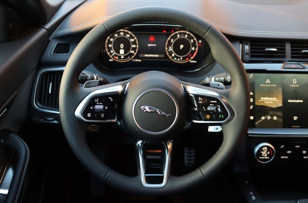 2024 JAGUAR E-PACE - Image 14