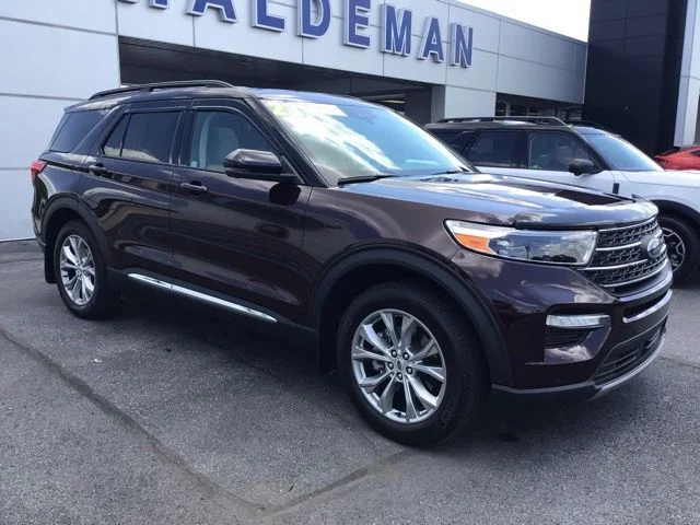 2023 Ford Explorer XLT 4WD's photo