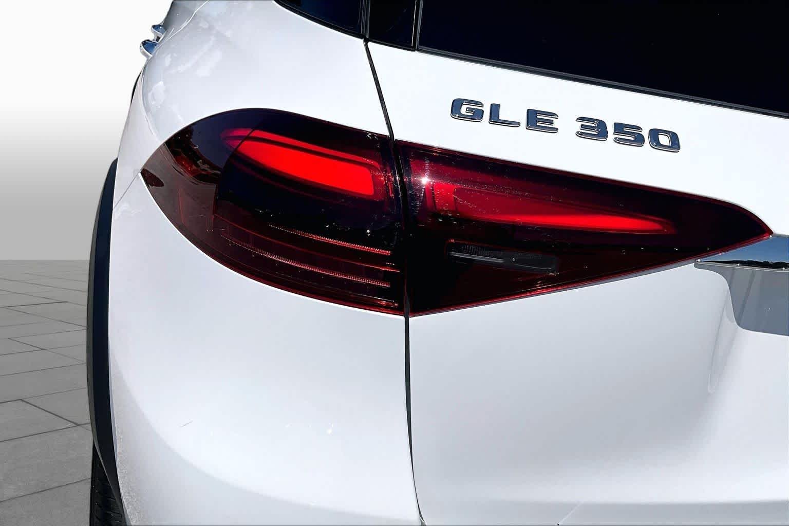 Used 2026 Polar White Mercedes-Benz GLE 350 image 29