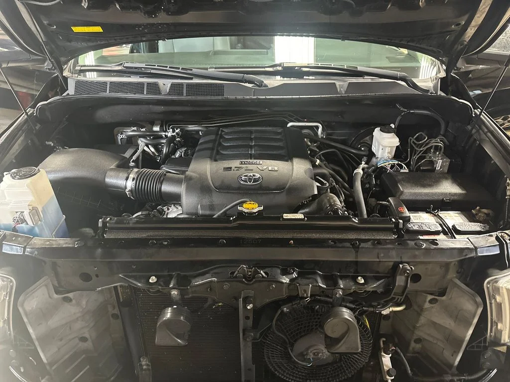Used 2014 Black Toyota Limited image 10
