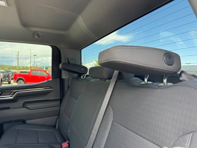 Used 2023 Summit White GMC SLE image 18