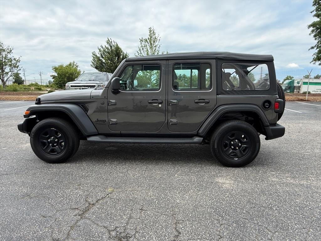 Used 2022 GRAY Jeep Sport image 6