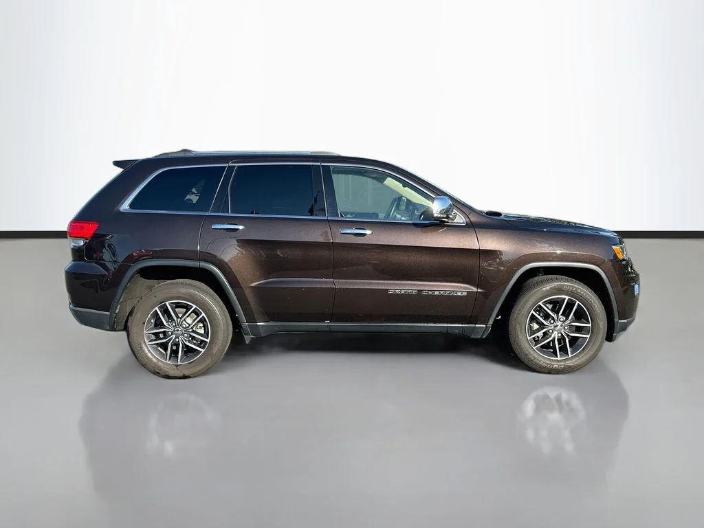 Used 2017 Brown Jeep Limited image 9