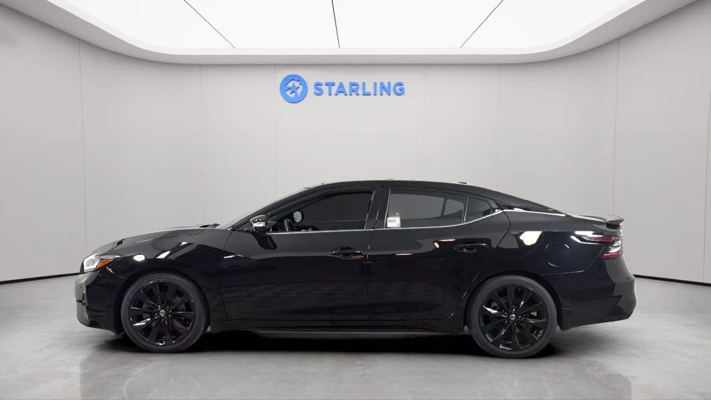 Used 2022 Black Nissan SR Xtronic CVT image 4