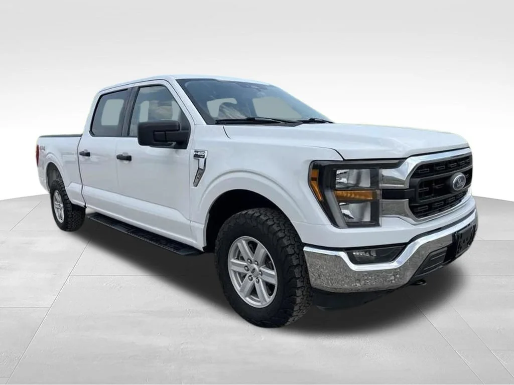 Used 2023 White Ford XL image 3