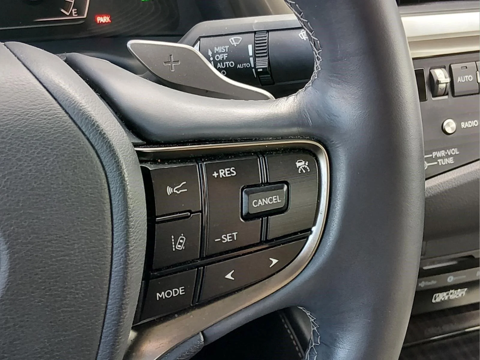 Used 2021 Silver Lining Metallic Lexus ES 300h image 29