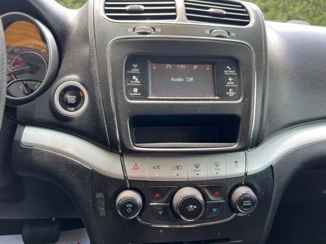 Used 2017 Silver Dodge SE image 18