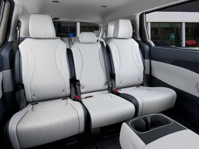 2026 Kia Carnival EX - Photo 16