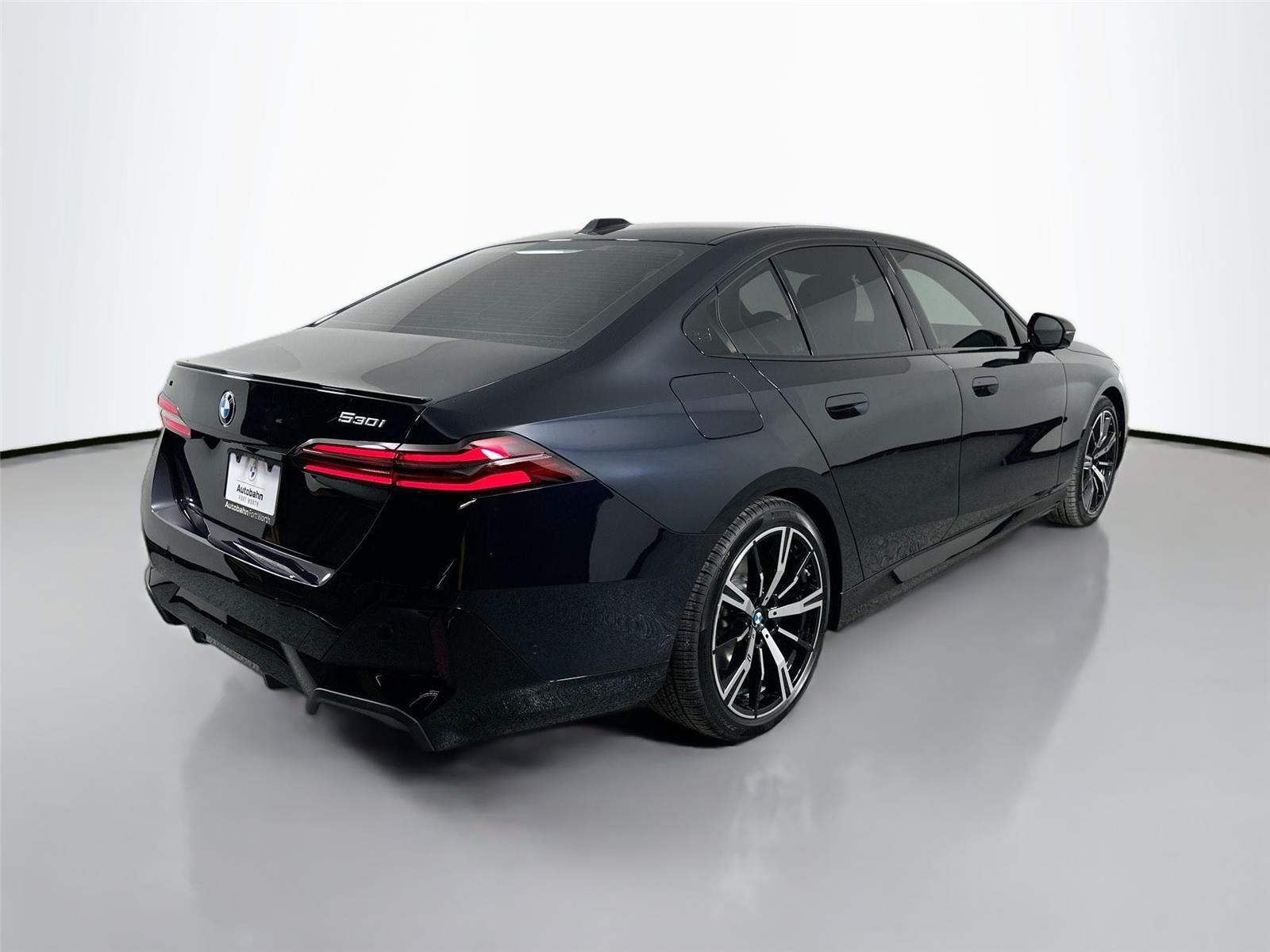 New 2026 Carbon Black Metallic BMW 530i xDrive image 6