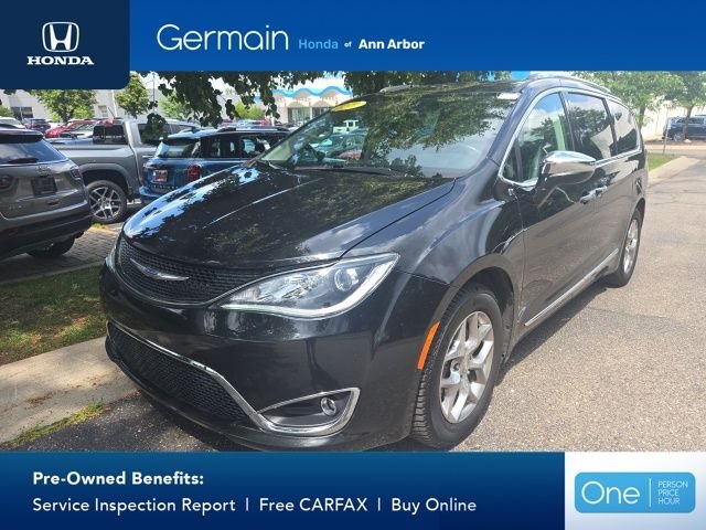 Used 2019 Brilliant Black Crystal Pearlcoat Chrysler Limited image 1
