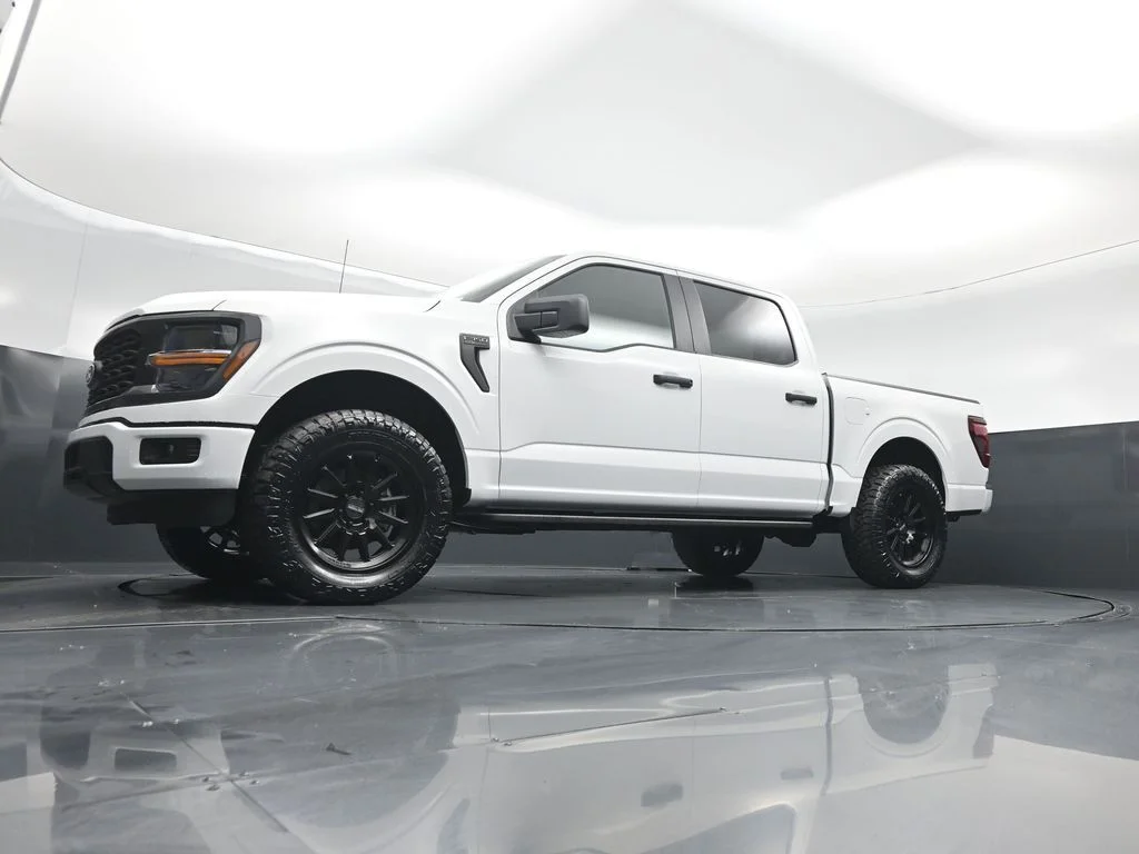 New 2026 Oxford White Ford STX image 36