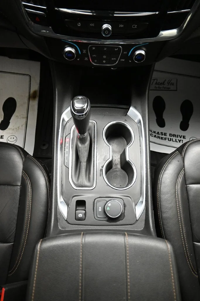 Used 2019 Silver Chevrolet 3LT image 19