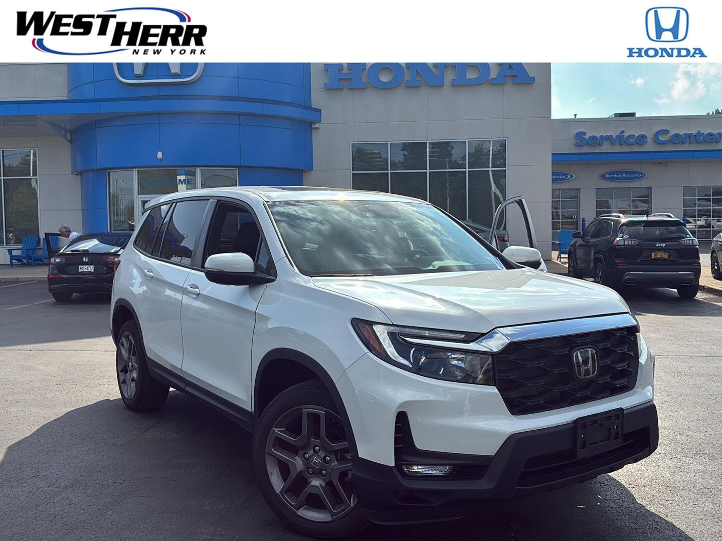 Certified Used 2023 Platinum White Pearl Honda EX-L image 1