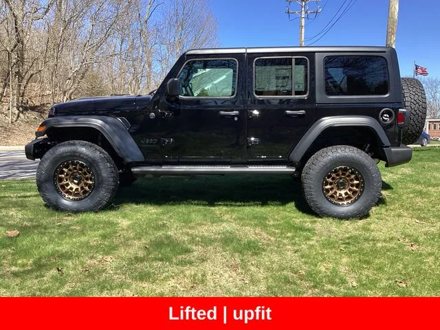 New 2026 Black Clearcoat Jeep 4-DOOR SPORT S image 2