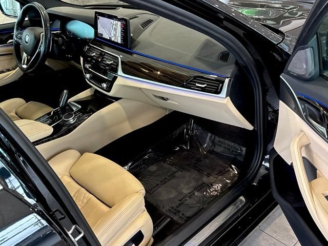 Used 2023 Black BMW 540i xDrive image 38