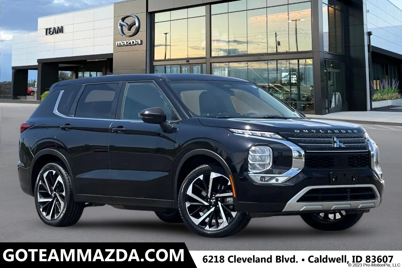 2022 Mitsubishi Outlander SE 2WD's photo