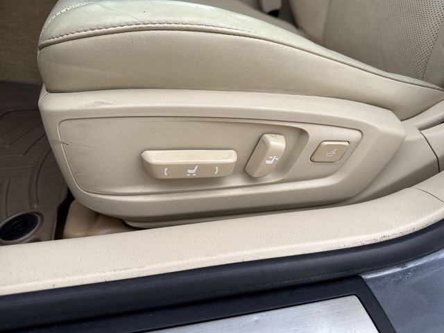 Used 2014 Nebula Gray Pearl Lexus 350 image 18