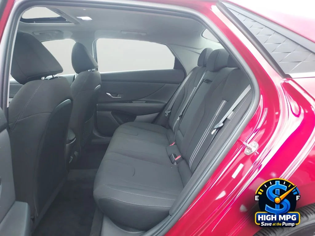 Used 2024 Red Hyundai SEL image 28