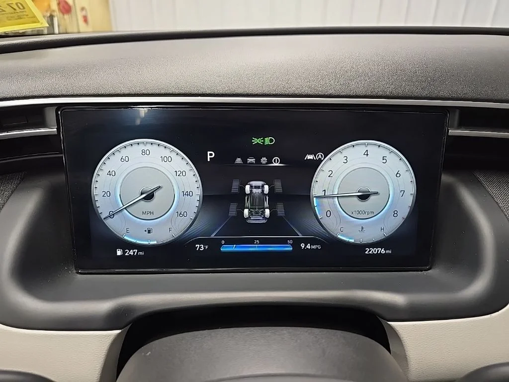 Used 2023 White Pearl Hyundai SEL image 24