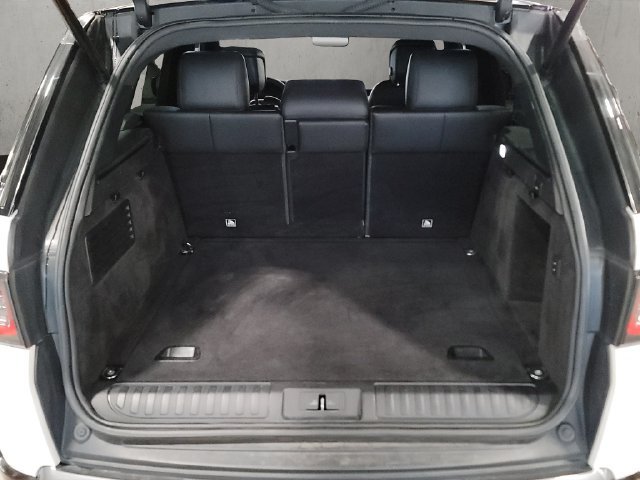 Used 2019 Fuji White Land Rover HSE image 21