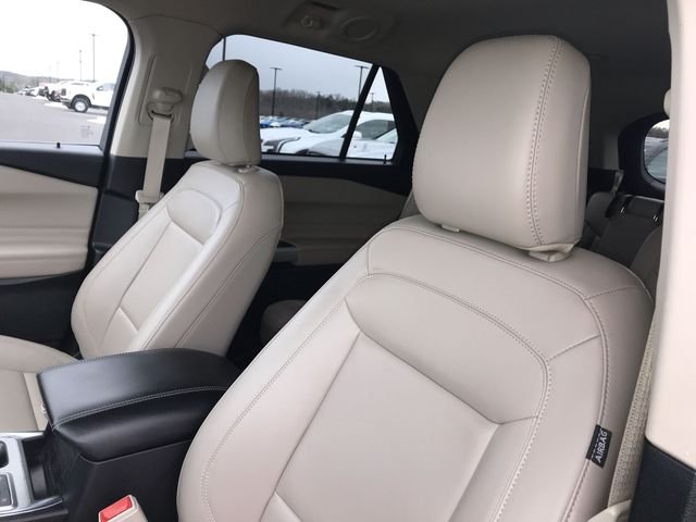 Used 2023 White Ford XLT image 11