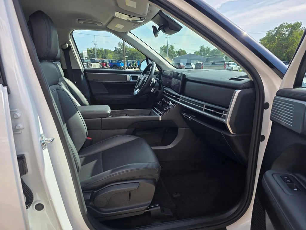 Used 2026 White Hyundai SEL image 13