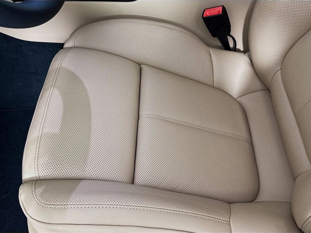 Certified Used 2026 White Porsche  image 21