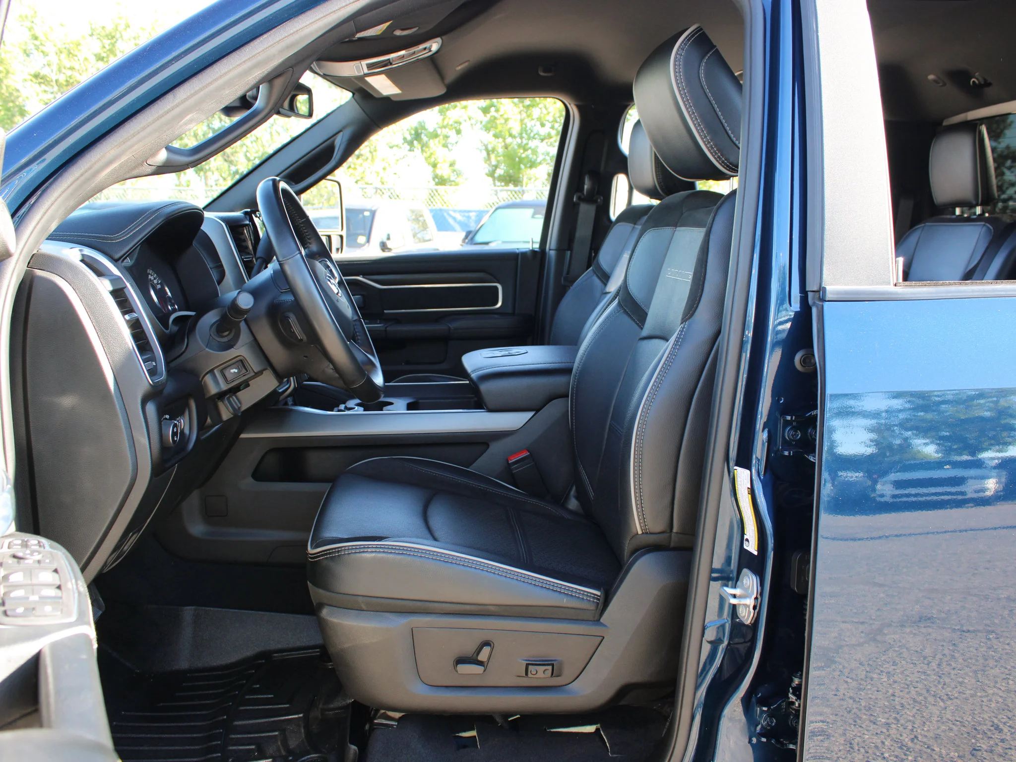 Certified Used 2024 Blue RAM Laramie* | Diesel | 5th Wheel & Gooseneck | Apple CarPlay | 3M PPF | Night Edition image 3