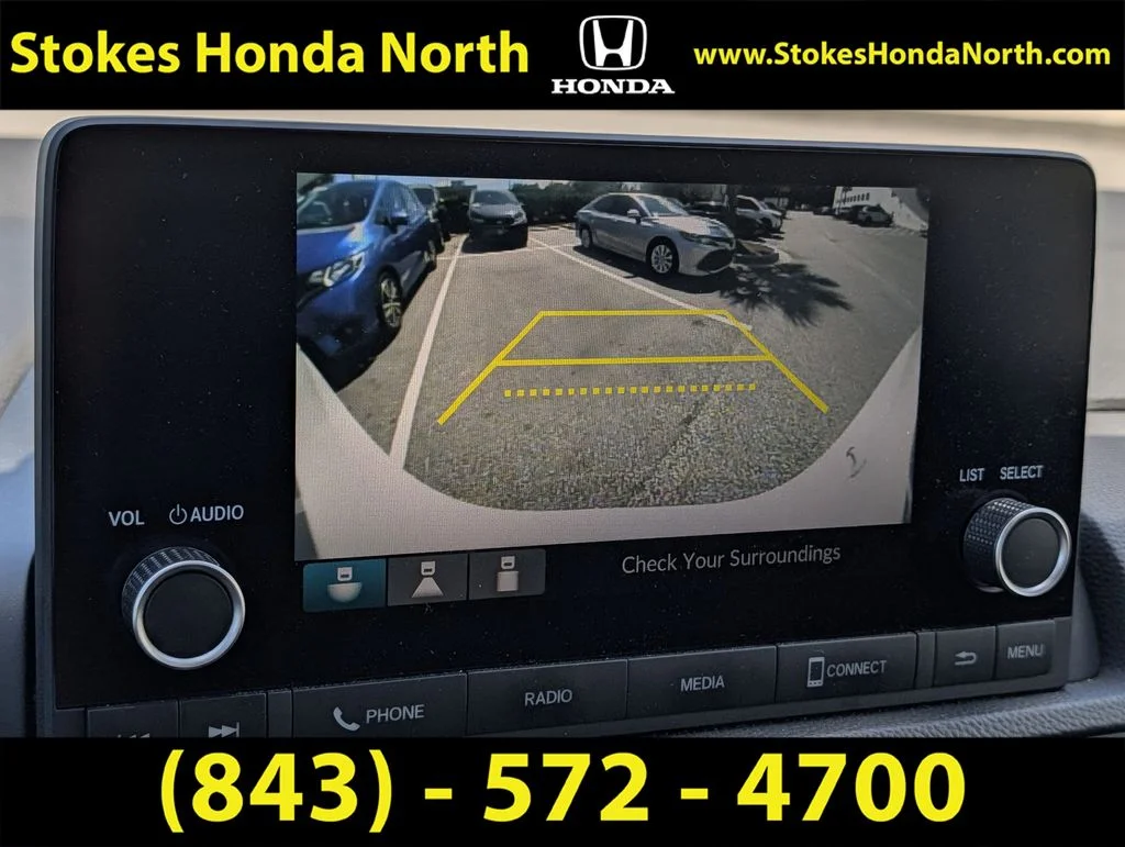 Used 2023 White Honda EX image 25