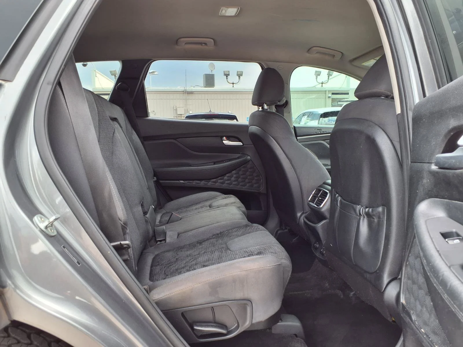 Used 2020 Machine Gray Hyundai SE image 29