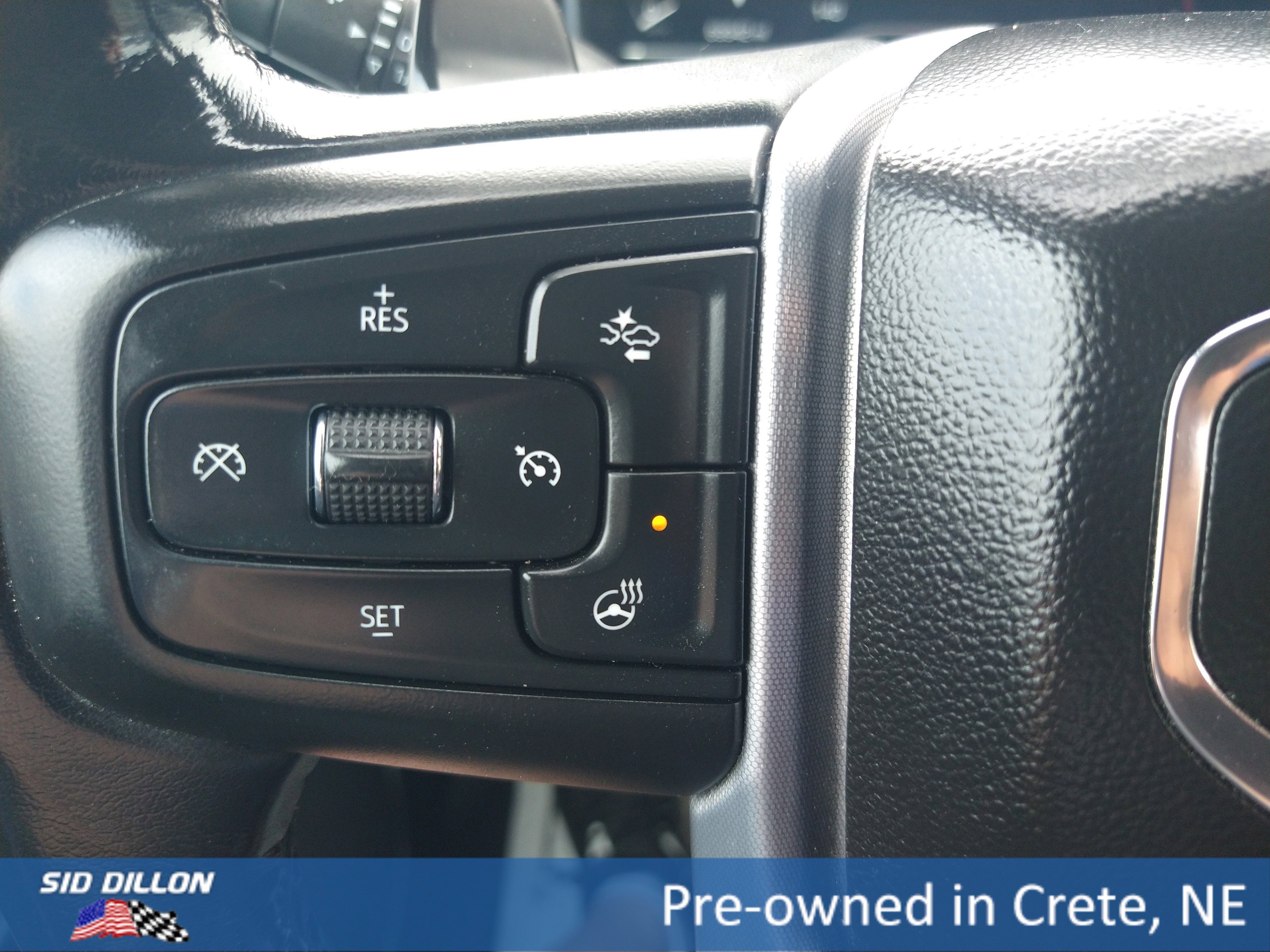 Used 2022 Onyx Black GMC SLT image 9