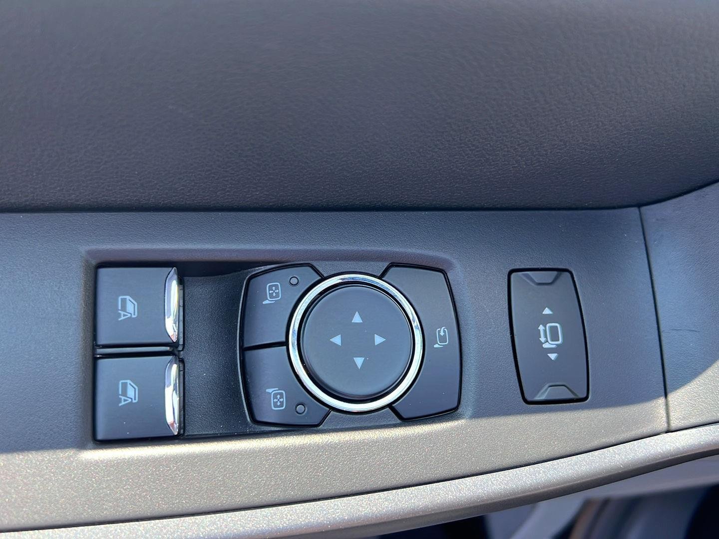 Used 2025 Agate Black Ford XLT image 7