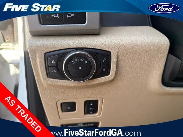 Used 2020 White Ford Lariat image 17