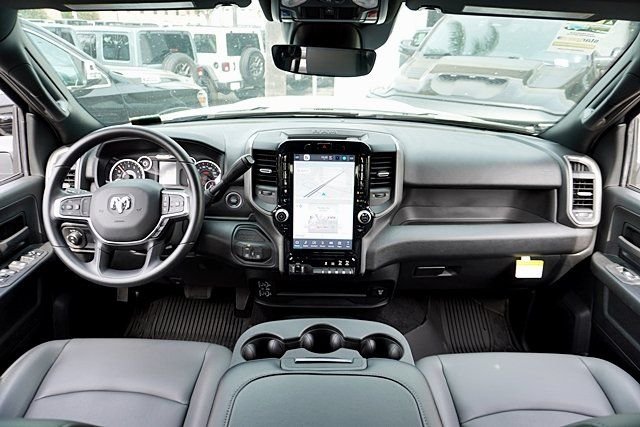 New 2026 Bright White Clear-Coat Exterior Paint RAM Tradesman image 23